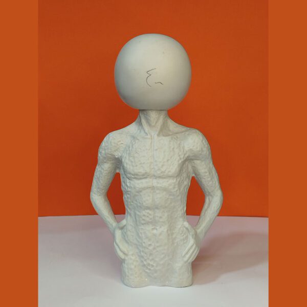 مجسمه ورزشی – پلی‌استر خام (ارتفاع ۲۳ سانتی‌متر)